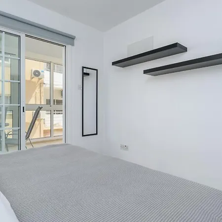 White 1-bedroom By Mackenzie